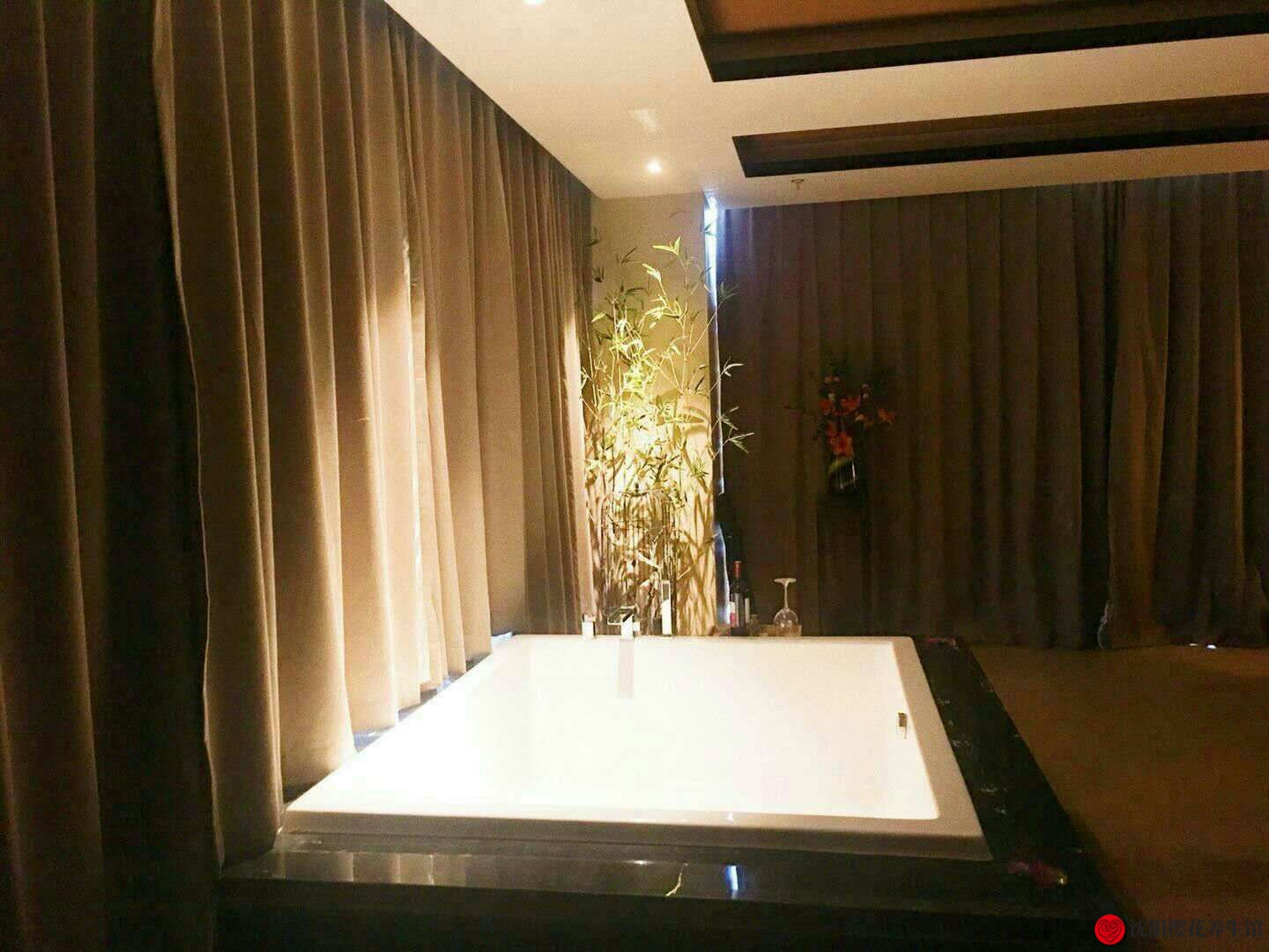 与伙伴去沈阳
皇姑区
沈阳皇姑区正规的桑拿水汇，宾至如归的感觉